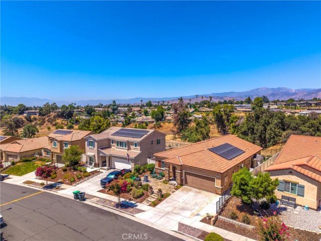 240 Country Club, Calimesa, CA 92320