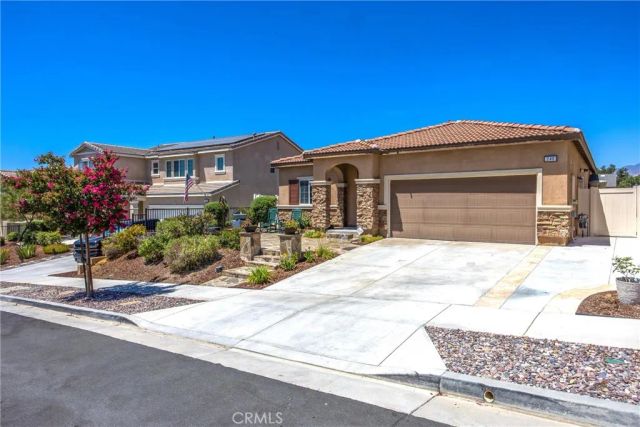 240 Country Club, Calimesa, CA 92320