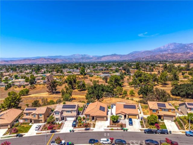 240 Country Club, Calimesa, CA 92320