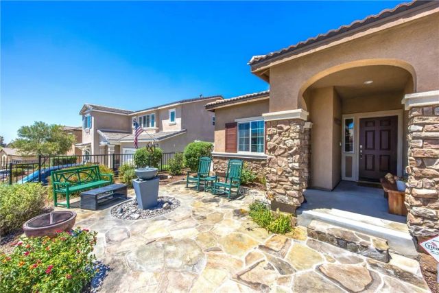 240 Country Club, Calimesa, CA 92320