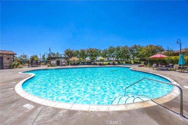240 Country Club, Calimesa, CA 92320