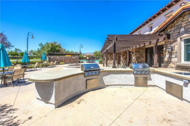 240 Country Club, Calimesa, CA 92320