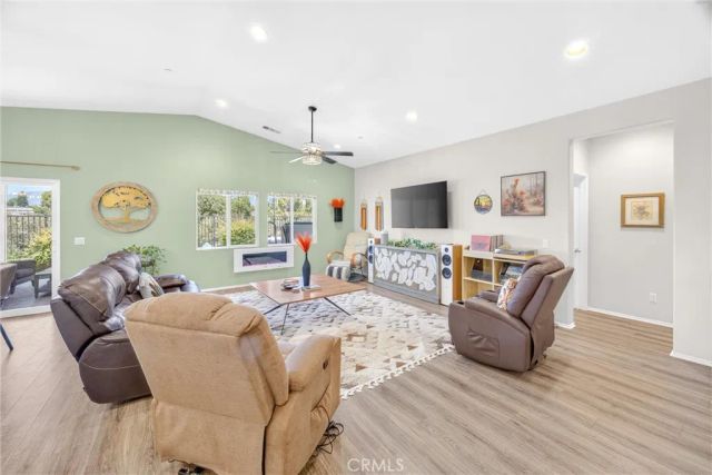 240 Country Club, Calimesa, CA 92320