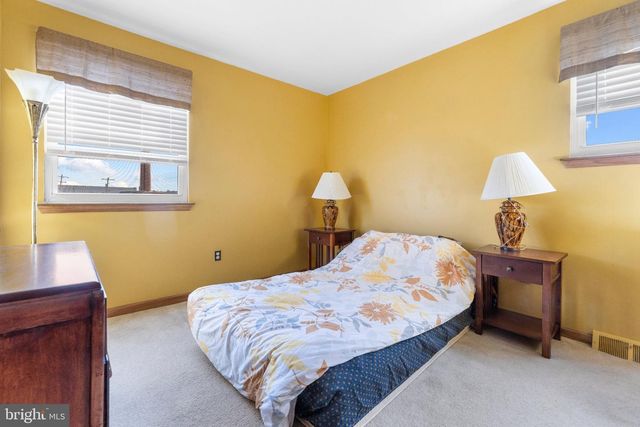 1842 TOMLINSON RD, Philadelphia, PA 19116