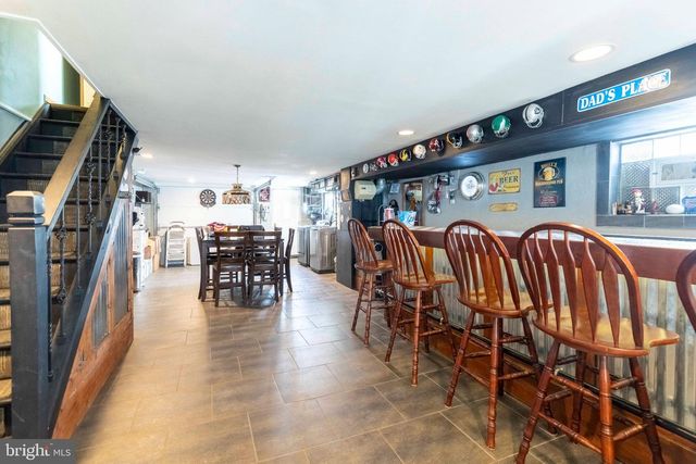 1842 TOMLINSON RD, Philadelphia, PA 19116