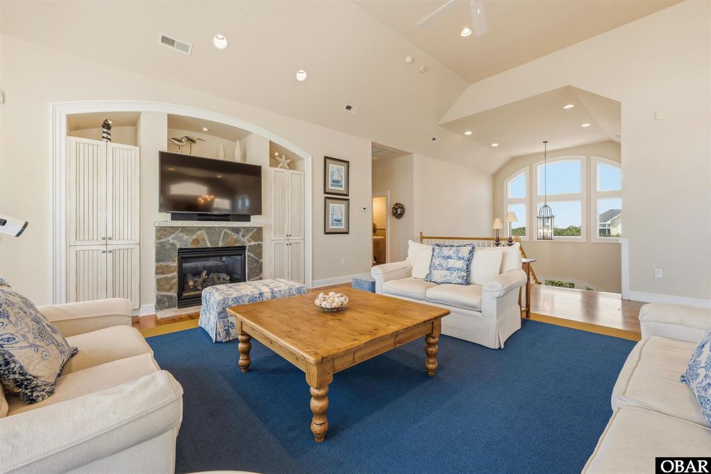 Image 13 of property listing at 275 Whites Point, Corolla, NC 27927