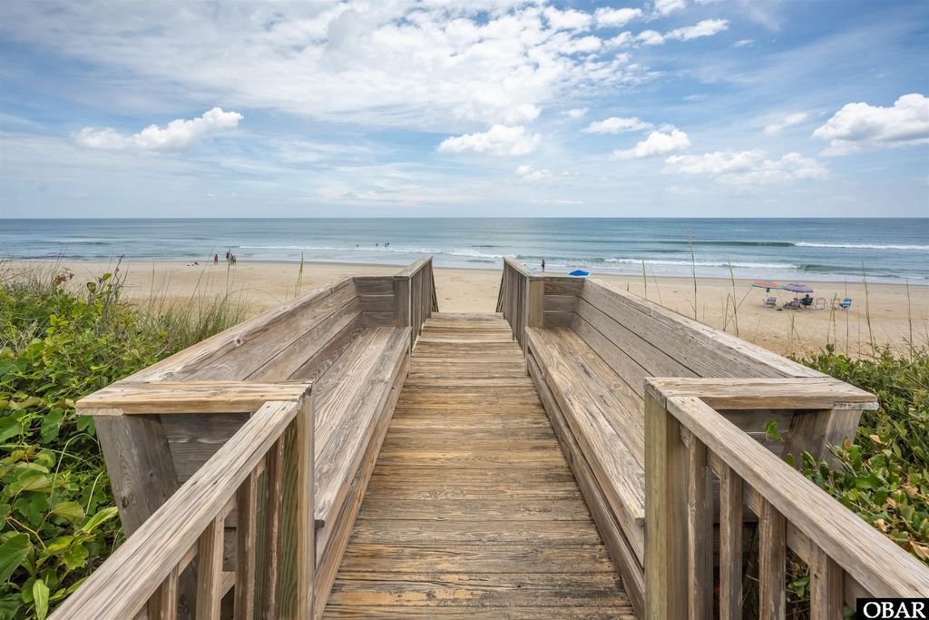 Image 8 of property listing at 275 Whites Point, Corolla, NC 27927