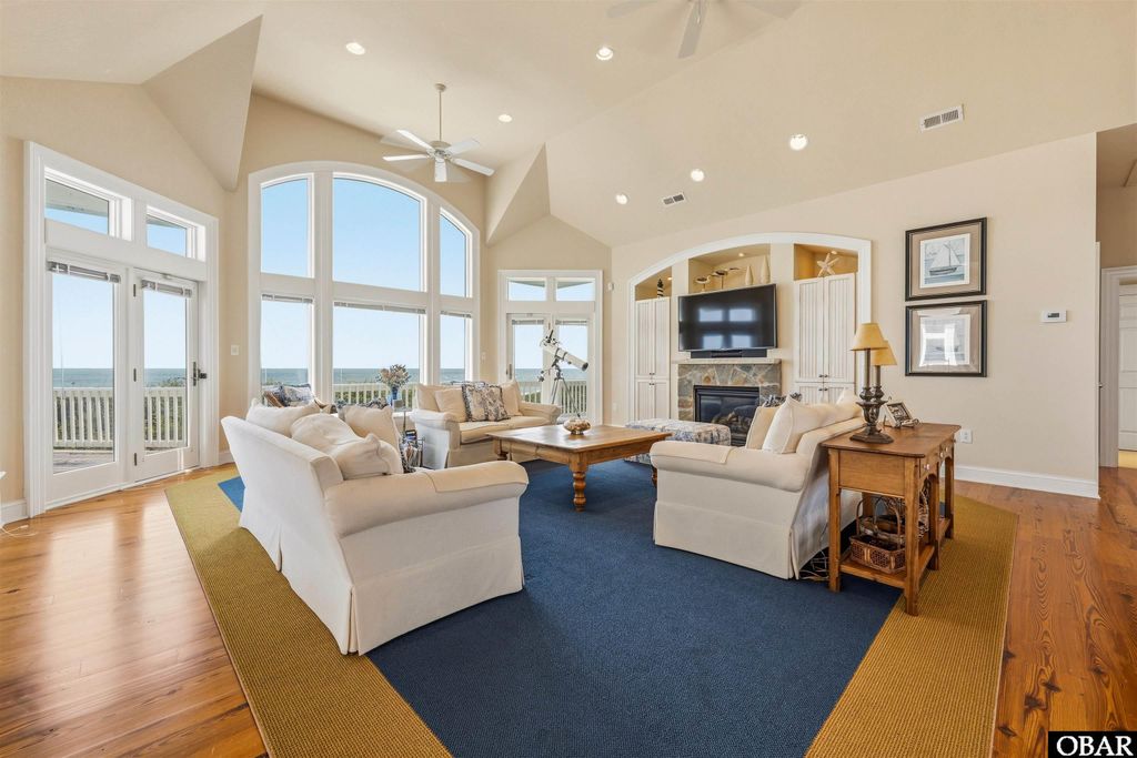 Image 9 of property listing at 275 Whites Point, Corolla, NC 27927