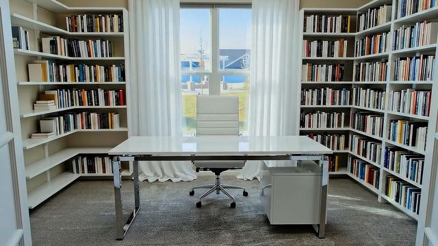 2901 Hillard Street, Valparaiso, IN 46383