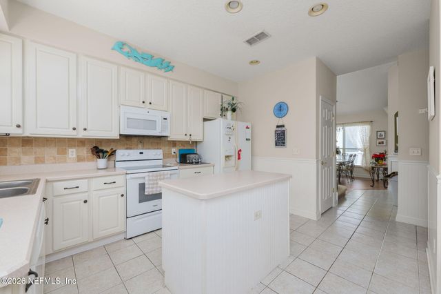 687 SAND ISLES Circle, Ponte Vedra Beach, FL 32082