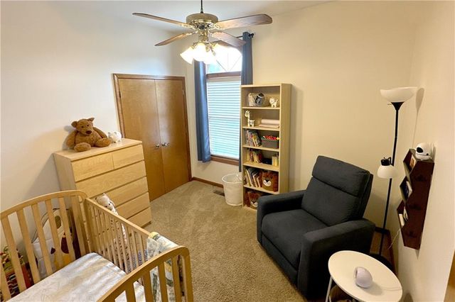 700 NE Hunters Ridge, Lee's Summit, MO 64086