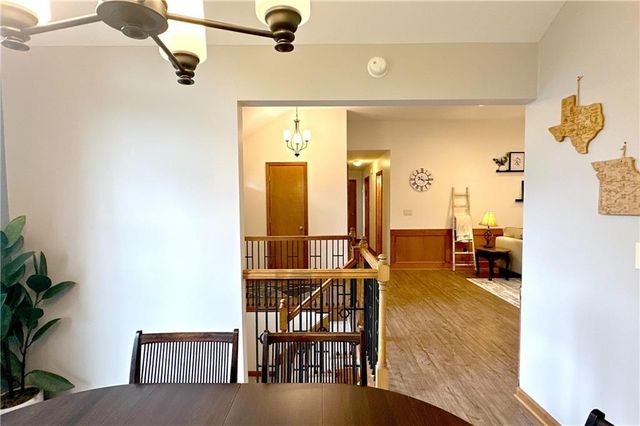 700 NE Hunters Ridge, Lee's Summit, MO 64086