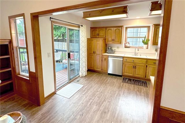 700 NE Hunters Ridge, Lee's Summit, MO 64086