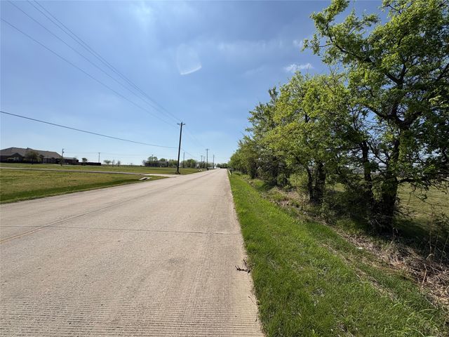 717 Smith Road, Ponder, TX 76259