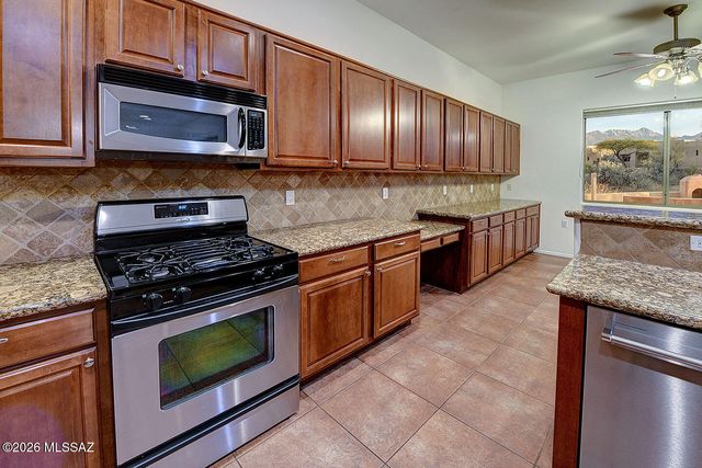 1367 S Madera Reserve Drive, Green Valley, AZ 85614