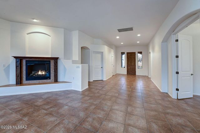 1367 S Madera Reserve Drive, Green Valley, AZ 85614