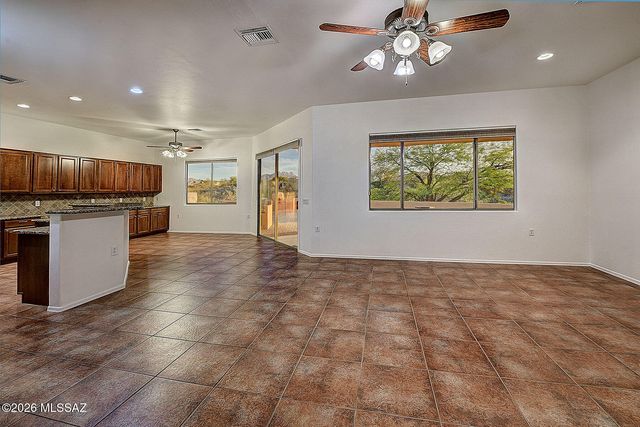 1367 S Madera Reserve Drive, Green Valley, AZ 85614