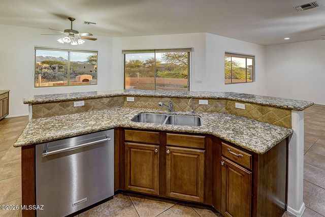 1367 S Madera Reserve Drive, Green Valley, AZ 85614