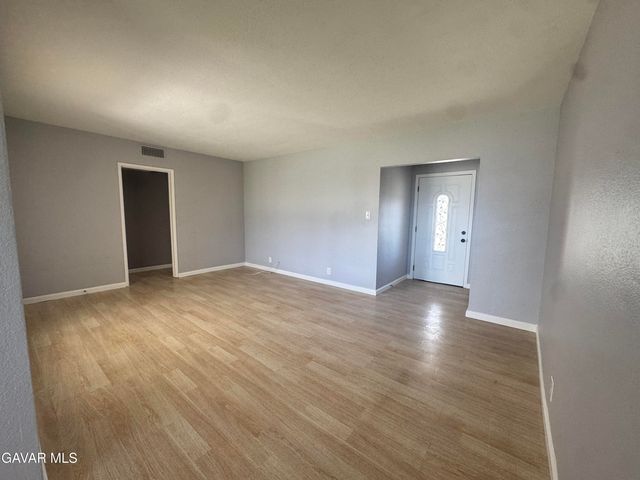 44151 Hardwood Avenue, Lancaster, CA 93534