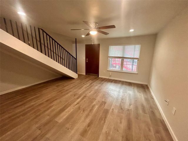 901 E 40th ST 212, Austin, TX 78751