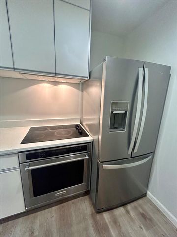 901 E 40th ST 212, Austin, TX 78751