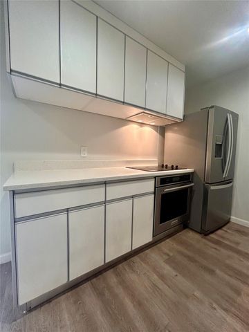 901 E 40th ST 212, Austin, TX 78751
