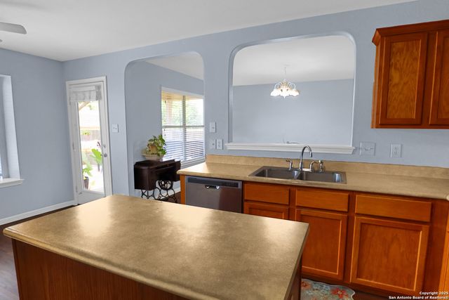 309 Hummingbird Dr, New Braunfels, TX 78130