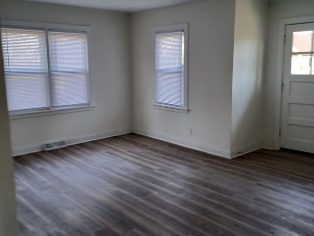 1720 Hiawatha Trail, Round Lake Heights, IL 60073