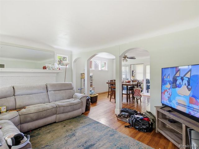 14417 Mettetal Street, Detroit, MI 48227