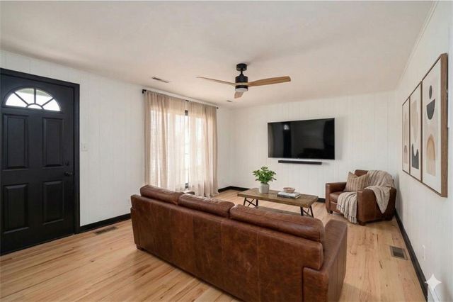 16201 E 40th Street S, Independence, MO 64055