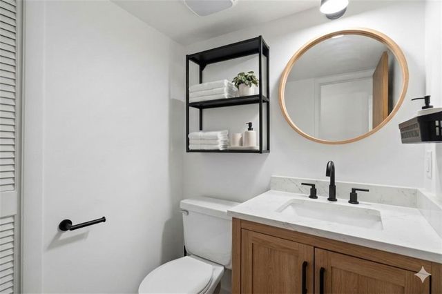 16201 E 40th Street S, Independence, MO 64055