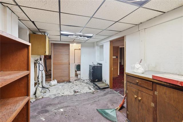 16201 E 40th Street S, Independence, MO 64055