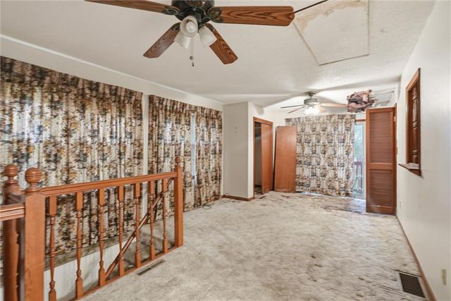 16201 E 40th Street S, Independence, MO 64055