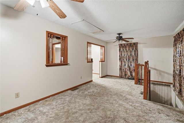 16201 E 40th Street S, Independence, MO 64055