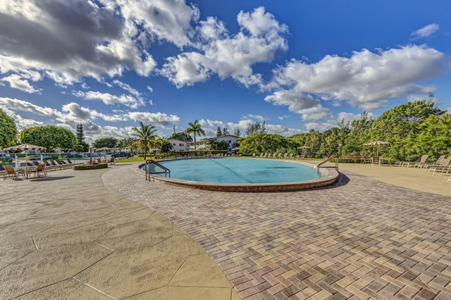 339 Northampton Q, West Palm Beach, FL 33417