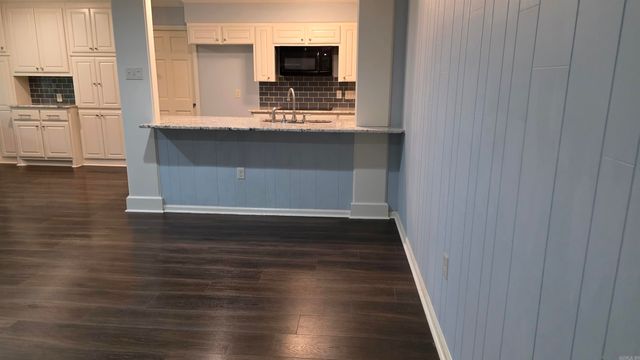 1512 War Eagle Dr, North Little Rock, AR 72116