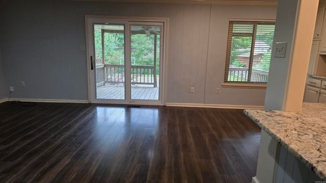 1512 War Eagle Dr, North Little Rock, AR 72116