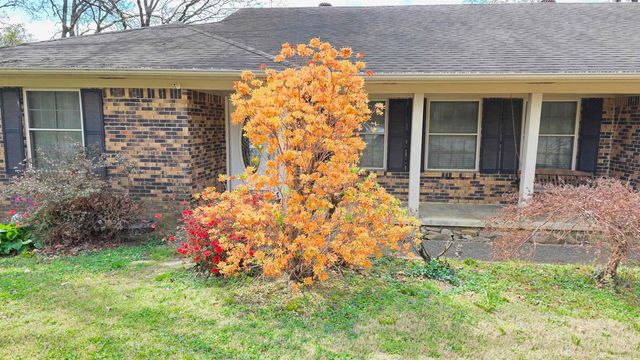 1512 War Eagle Dr, North Little Rock, AR 72116