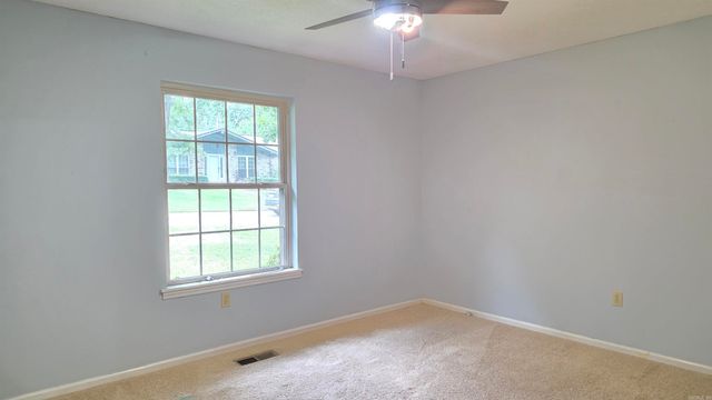 1512 War Eagle Dr, North Little Rock, AR 72116