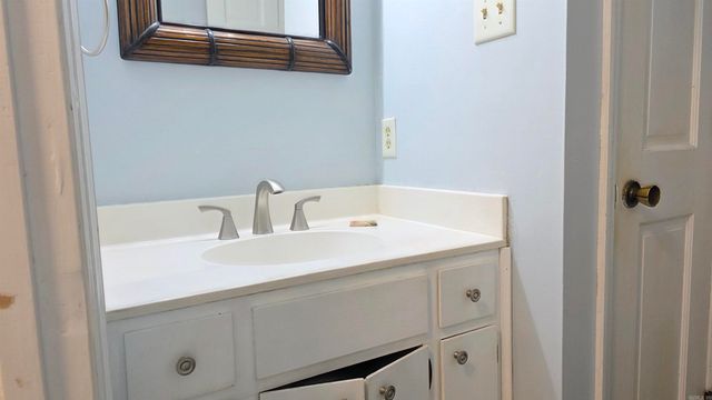1512 War Eagle Dr, North Little Rock, AR 72116