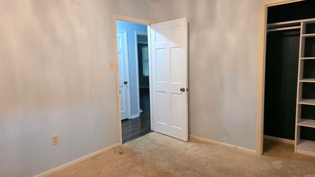 1512 War Eagle Dr, North Little Rock, AR 72116
