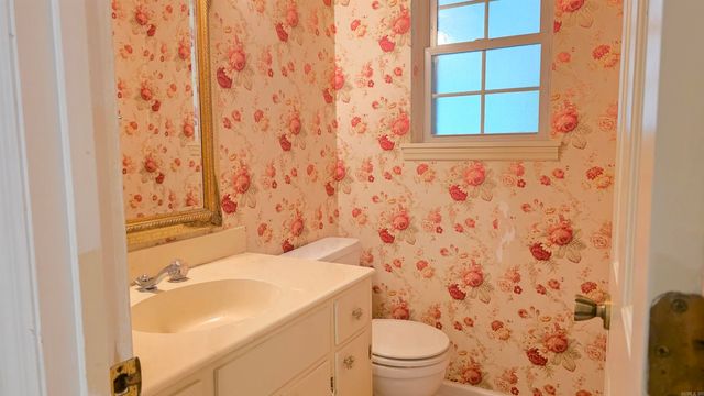 1512 War Eagle Dr, North Little Rock, AR 72116
