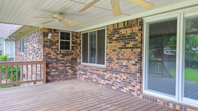 1512 War Eagle Dr, North Little Rock, AR 72116