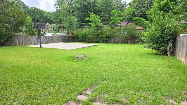 1512 War Eagle Dr, North Little Rock, AR 72116
