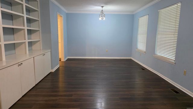 1512 War Eagle Dr, North Little Rock, AR 72116