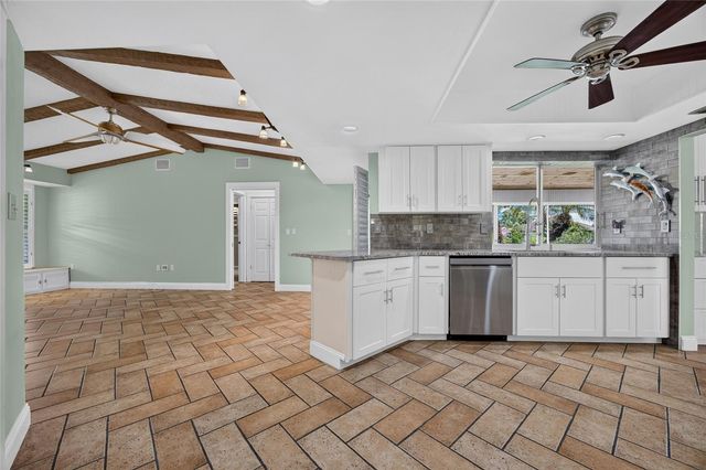 2400 NUREMBERG BOULEVARD, Punta Gorda, FL 33983