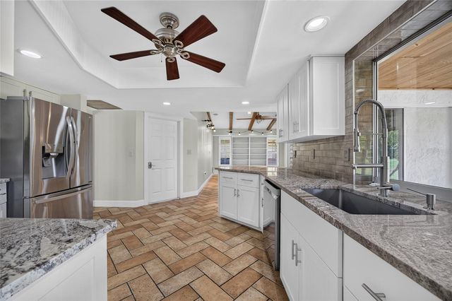2400 NUREMBERG BOULEVARD, Punta Gorda, FL 33983