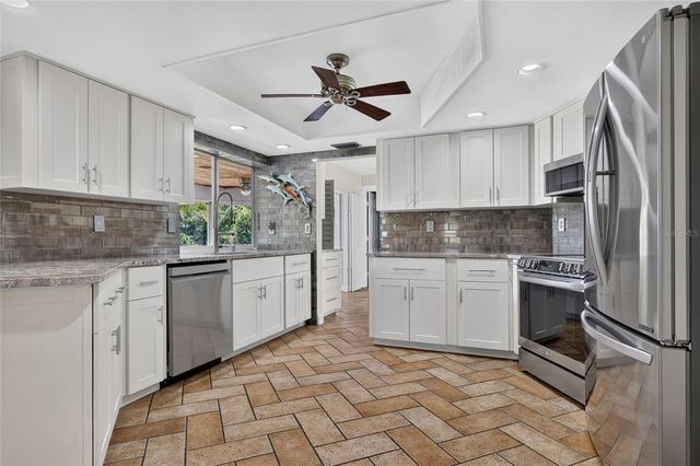 2400 NUREMBERG BOULEVARD, Punta Gorda, FL 33983