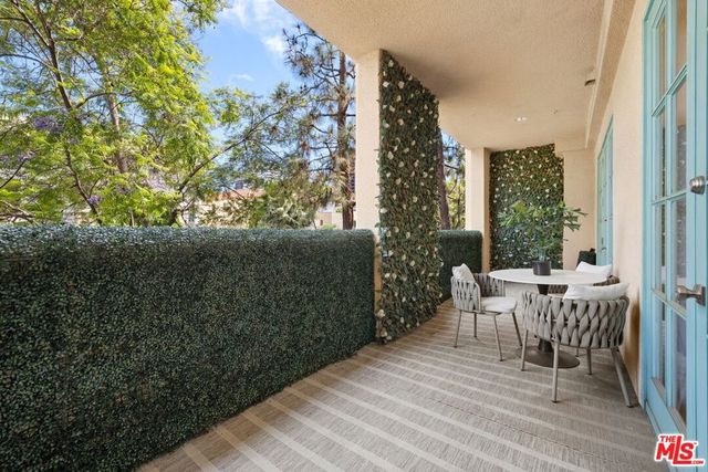 11500 San Vicente Boulevard 202, Los Angeles, CA 90049