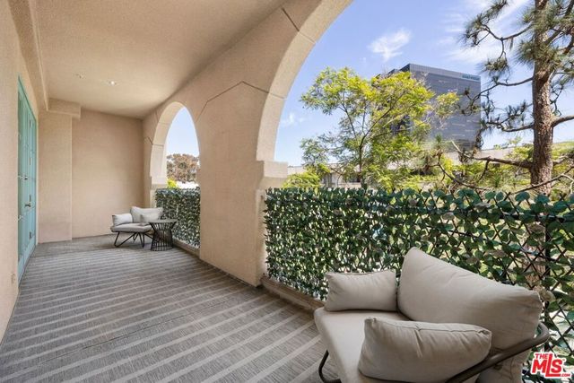 11500 San Vicente Boulevard 202, Los Angeles, CA 90049